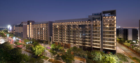 أرادَ تسلم أول باقةٍ من المنازل للمالكين الجُدد في فيدا رزيدنسز الجادة، مع اكتمال أعمال البناء في أحدث وجهة سكن وضيافة عصرية في الشارقة