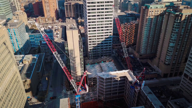 Two Raimondi LR273 luffing cranes for landmark development in Toronto