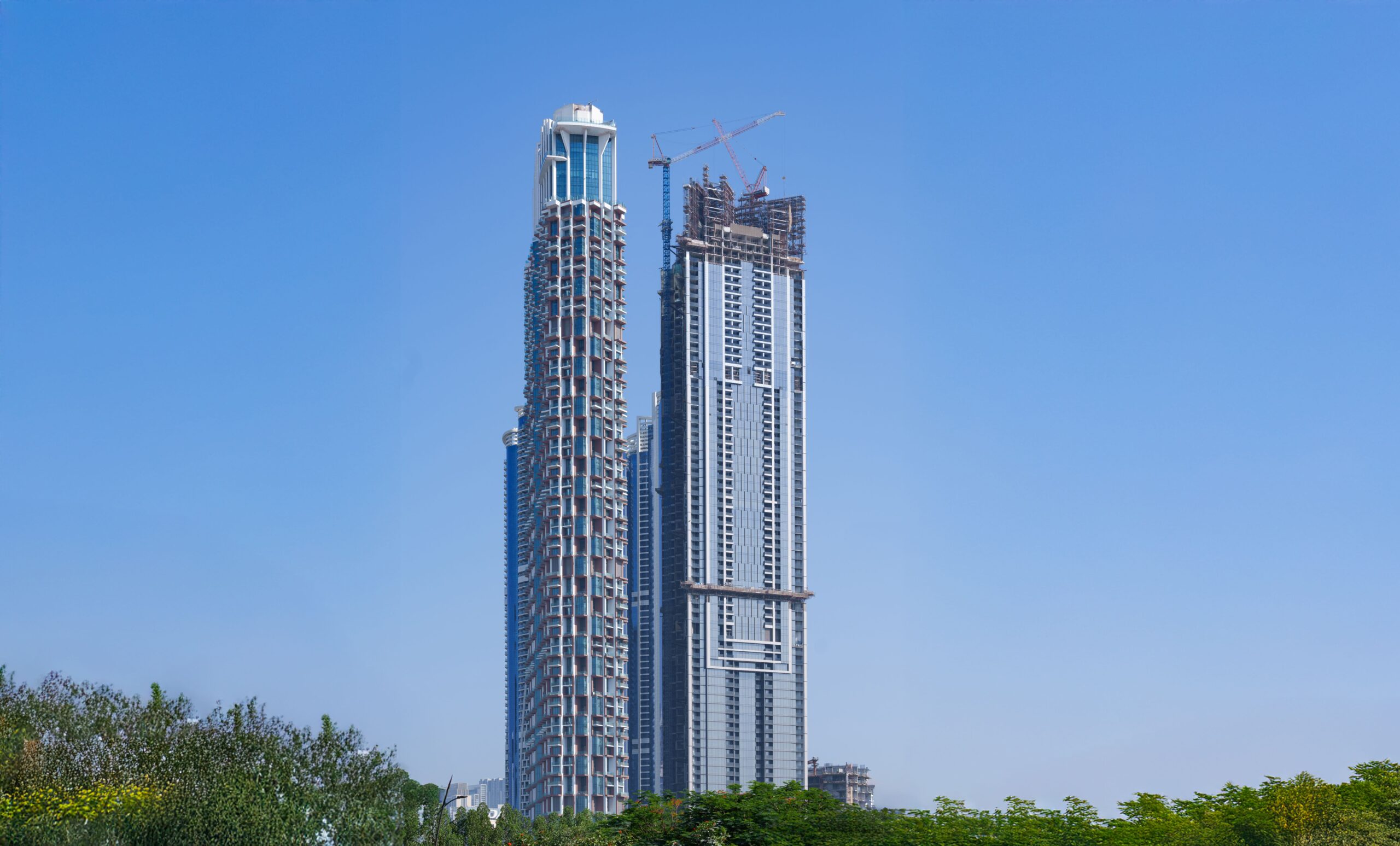 Raimondi LR213 elevates Dubai’s skyline to new heights with highest climbed crane in the region