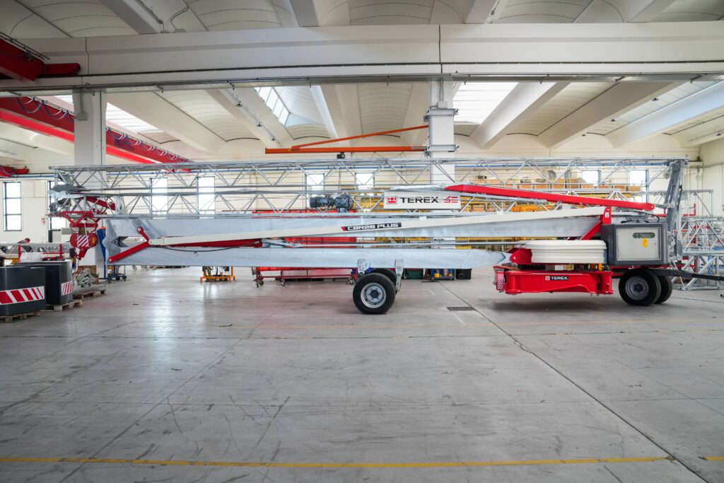 Raimondi now counts multiple business lines, including the self-erecting cranes