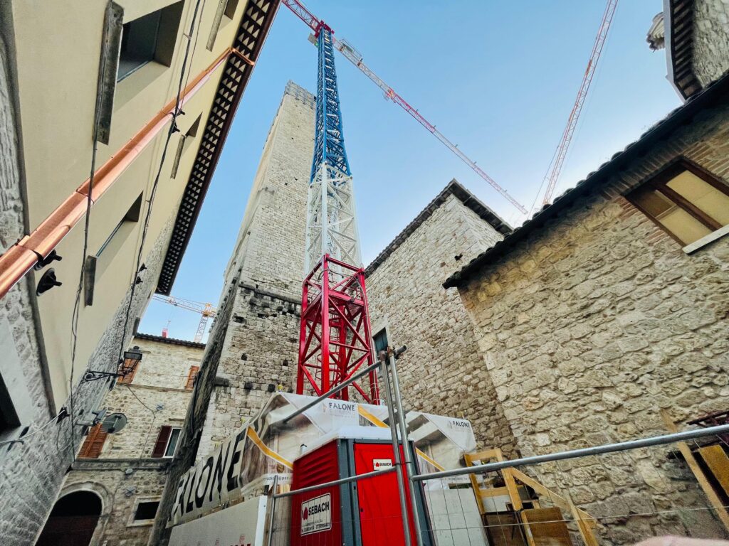 Raimondi expands popular T Series range with new flat-top tower crane; first units of T87 deployed onsite in Italy and France