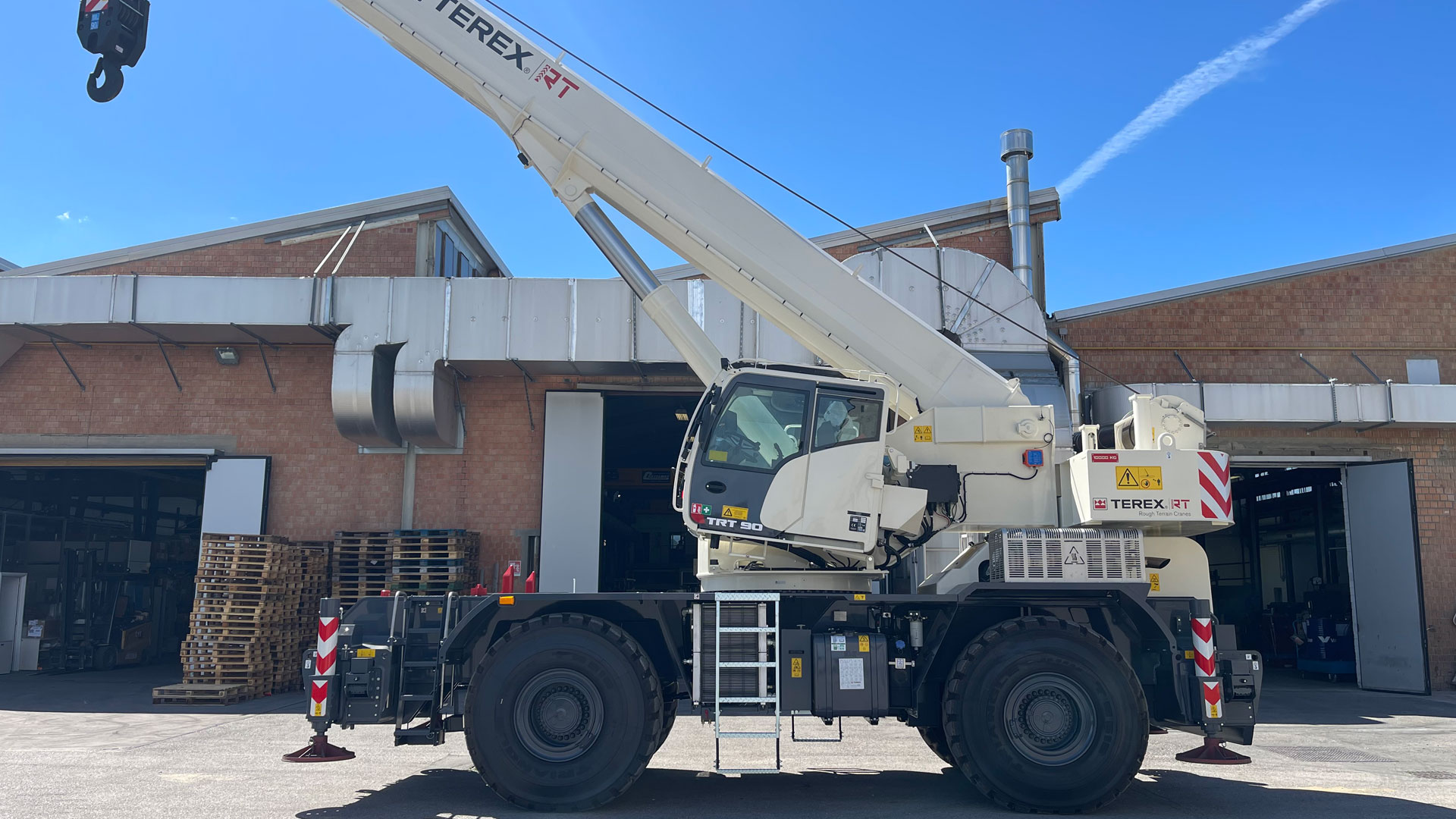 Leading European stevedoring operator Bulk Cargo purchases Terex TRT90 rough terrain crane