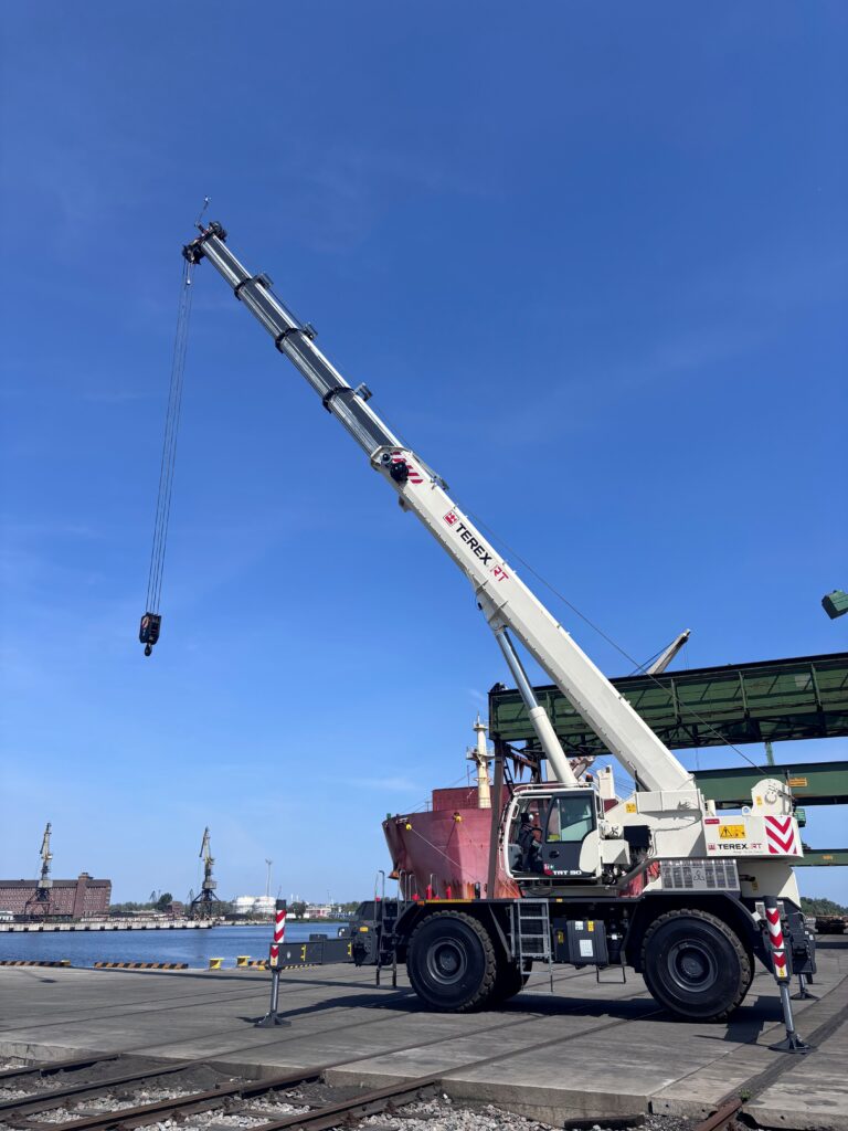 Sold by EWPA, a Raimondi Terex TRT 90 rough terrain crane is now at work at Poland’s Port of Szczecin